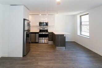 940 W Winona St in Chicago, IL - Foto de edificio - Building Photo