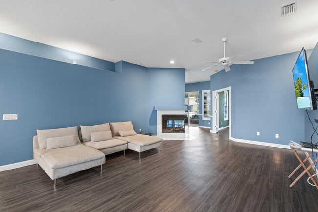 582 Montevina Dr in Port St. Lucie, FL - Building Photo - Building Photo