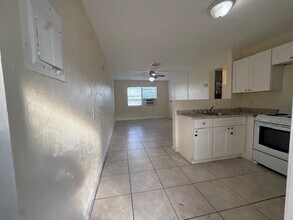 1913 Division Ave in West Palm Beach, FL - Building Photo - Building Photo