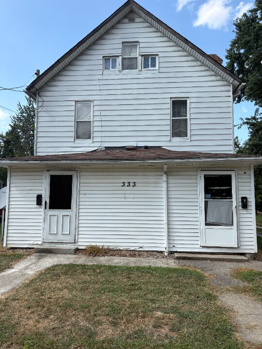 333 Lloyd St in Akron, OH - Building Photo