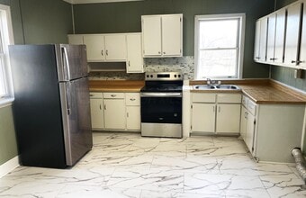 650 1/2 Chestnut St in Marysville, OH - Building Photo - Building Photo