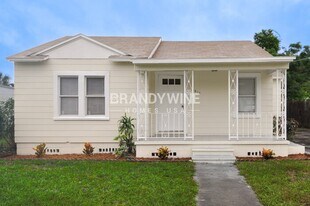 1912 W Grace St in Tampa, FL - Building Photo