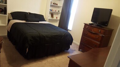 3478 Chandler Cove Way in Antioch, TN - Foto de edificio - Building Photo