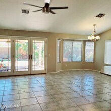 9139 W Davis Rd in Peoria, AZ - Building Photo - Building Photo