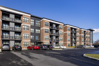 The View at Broadlands in Ashburn, VA - Building Photo - Building Photo