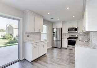 8 Wendy Way in Phoenixville, PA - Building Photo - Building Photo