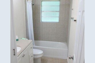 1812 Bowie St in West Orange, TX - Building Photo - Building Photo
