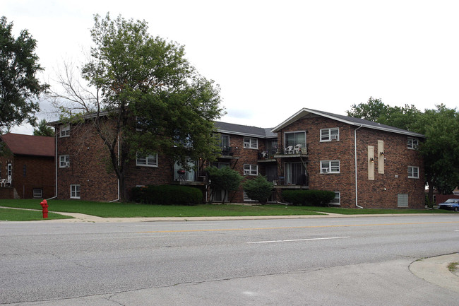 4545 S Prescott Ave in Lyons, IL - Foto de edificio - Building Photo