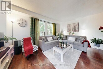 120 Ellerslie Rd in Brampton, ON - Building Photo - Building Photo