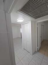 9718 Hammocks Blvd in Miami, FL - Building Photo - Building Photo