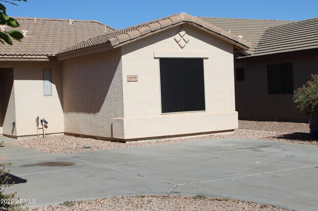 14249 N 152nd Ave in Surprise, AZ - Foto de edificio - Building Photo