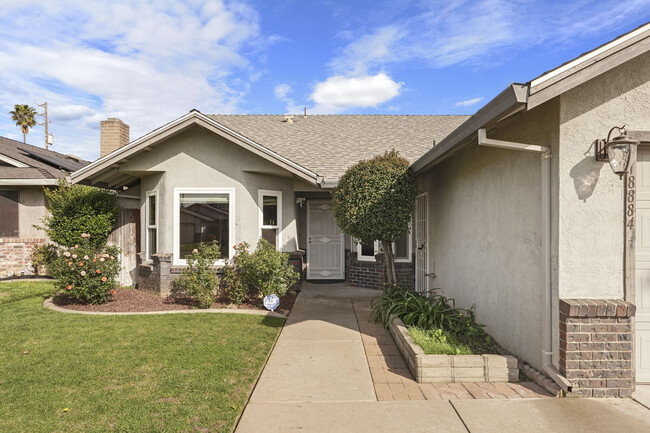 18884 Rio Verde St in Woodbridge, CA - Building Photo - Building Photo