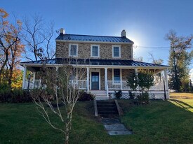 509 S Bethlehem Pike in Fort Washington, PA - Building Photo