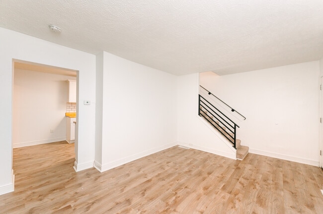 118 Brim Way in Pittsburgh, PA - Foto de edificio - Building Photo