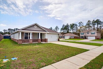 6550 Eastland Cir in Biloxi, MS - Building Photo - Building Photo