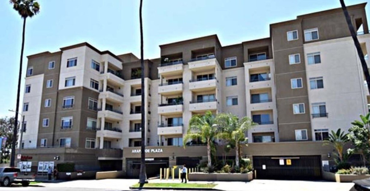 991 Arapahoe St, Unit 404 in Los Angeles, CA - Building Photo