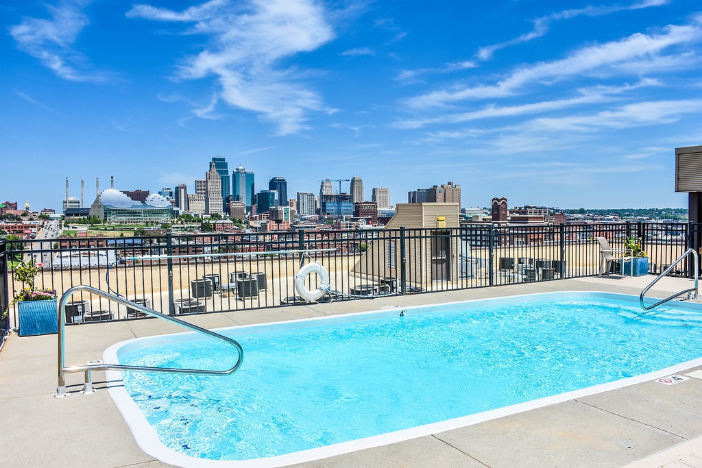 Windows Lofts in Kansas City, MO - Foto de edificio