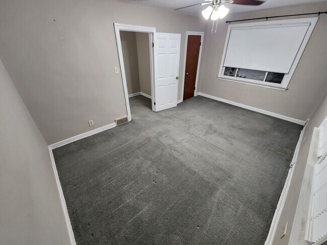 900 E Illinois St in Lemont, IL - Building Photo - Building Photo