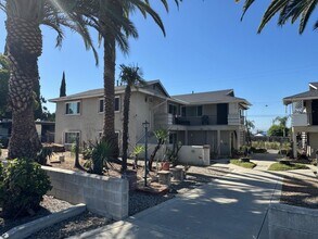 5351 Maitland St in Ontario, CA - Foto de edificio - Building Photo