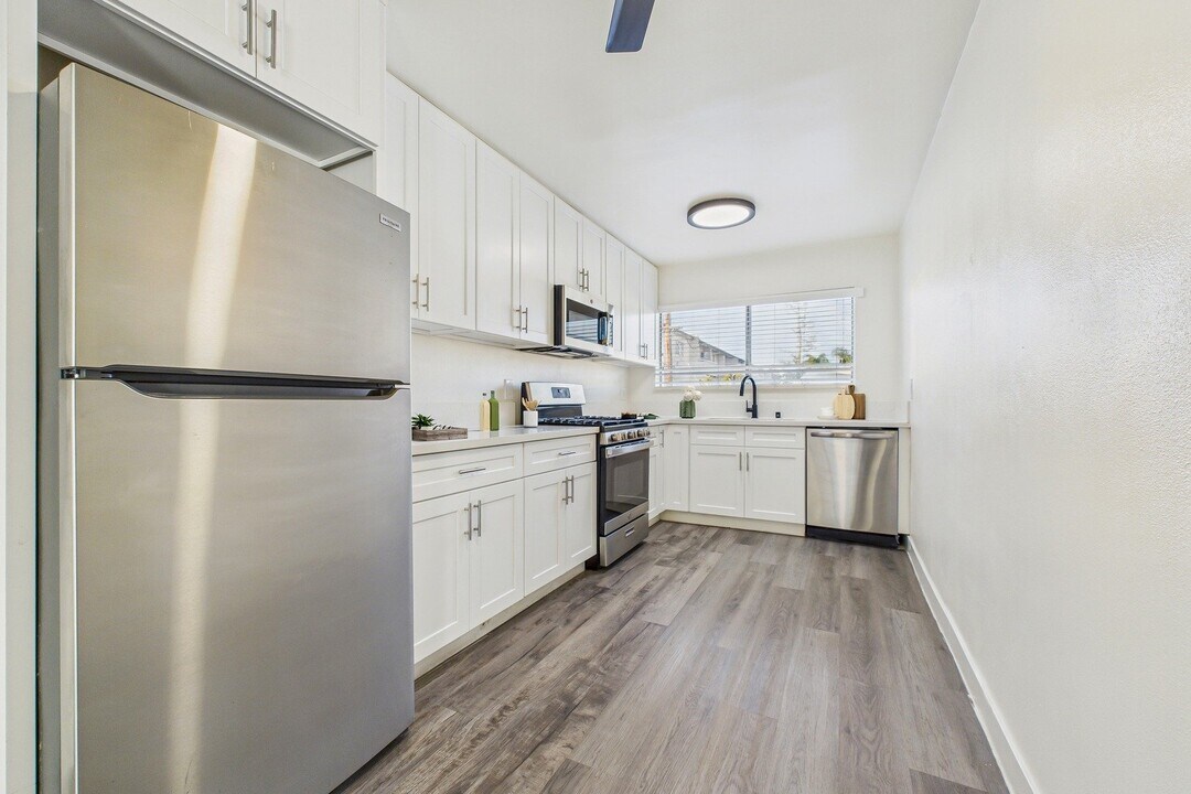 Reseda Apartments in Reseda, CA - Building Photo