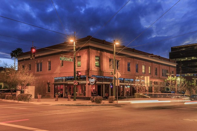 The Julian Drew in Tucson, AZ - Building Photo - Building Photo