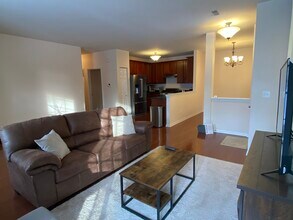 1587 Millbrook Dr in Algonquin, IL - Building Photo - Building Photo