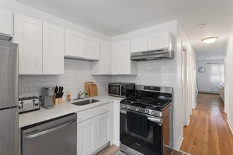 9606 Golf Terrace in Des Plaines, IL - Building Photo - Building Photo
