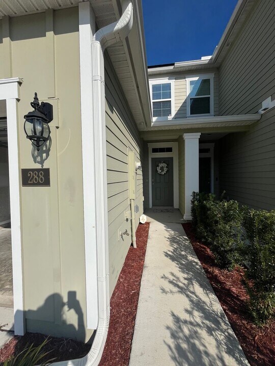 288 Redbud Rd in Palm Coast, FL - Building Photo