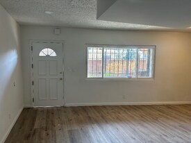 1317 W 97th St, Unit 1 in Los Angeles, CA - Building Photo