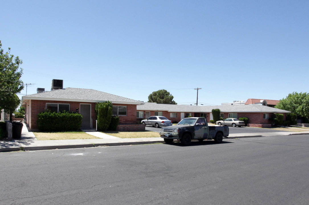 821 Avenue A in Boulder City, NV - Building Photo