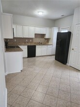 2438 Brianna Dr in Hampton, GA - Foto de edificio - Building Photo