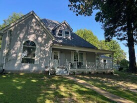 280 Dunlap Rd in Martin, TN - Building Photo
