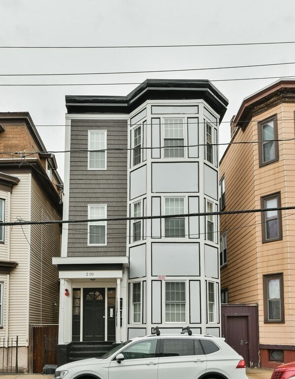 231 Saratoga St, Unit #3