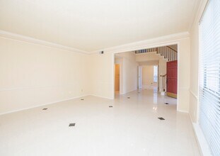 7405 Stoney Point Dr in Plano, TX - Foto de edificio - Building Photo