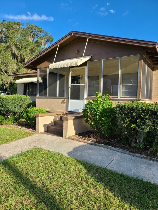 1133 Morningside Dr in Eustis, FL - Building Photo