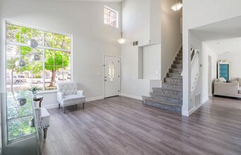 2280 Southwood Dr in Pittsburg, CA - Foto de edificio - Building Photo