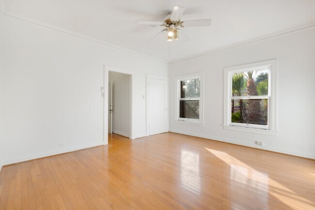 5121 1/2 Eagle Rock Blvd in Los Angeles, CA - Building Photo - Building Photo