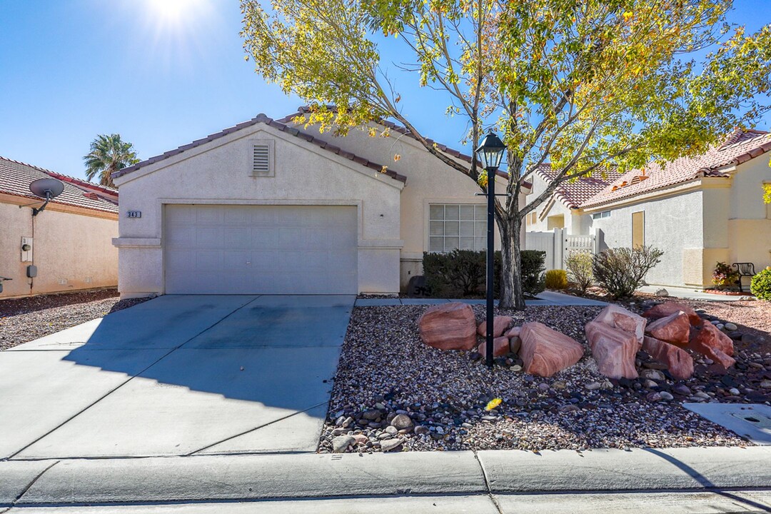 343 River Glider Ave in North Las Vegas, NV - Building Photo