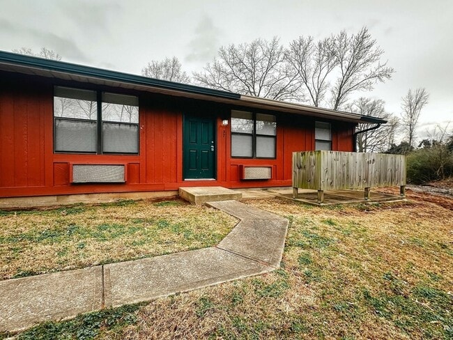 2421 Madison St, Unit 37 in Clarksville, TN - Building Photo - Building Photo