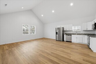 44 E Parkview Ave in Indianapolis, IN - Building Photo - Building Photo