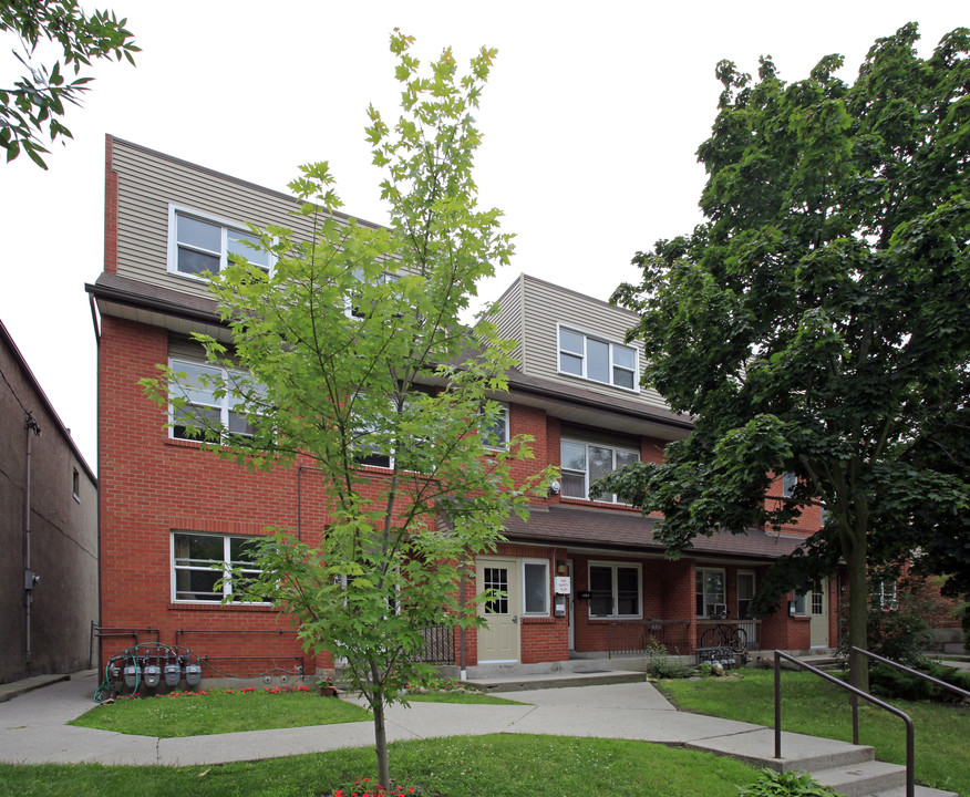 Chatham Ave Apartments in Toronto, ON - Building Photo