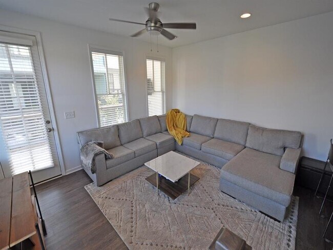 765 Dunlop Way in Atlanta, GA - Building Photo - Building Photo