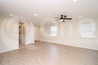 3432 E Dakota Dr in San Tan Valley, AZ - Foto de edificio - Building Photo