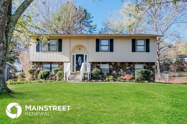 7905 Tressa Cir in Powell, TN - Foto de edificio - Building Photo