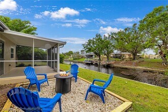 1003 April Ln in North Fort Myers, FL - Building Photo - Building Photo