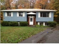 567 Cottage St in Littleton, NH - Building Photo