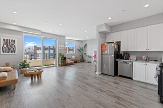 Bunker Heights Apartments in Los Angeles, CA - Building Photo - Interior Photo