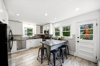 398 Cherry St in Bedford Hills, NY - Building Photo - Building Photo