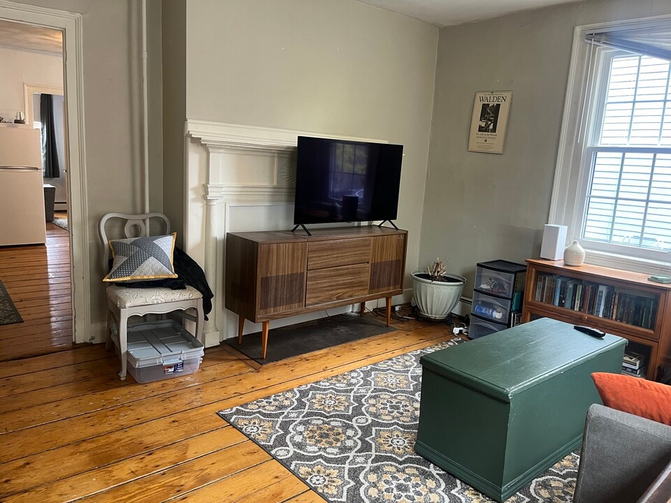 74 John St, Unit 1R in Providence, RI - Building Photo