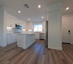 2716 Amora Cir in Santa Rosa, CA - Building Photo - Building Photo